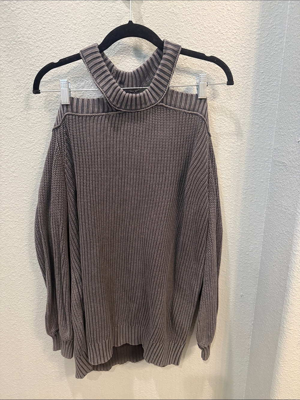 Vici Cold-Shoulder Turtleneck Sweater Gray Large NWT